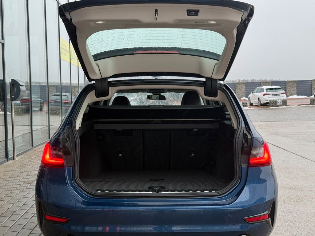 BMW 320 3 Touring Luxury/Kamera/Digital/LED/Volleder