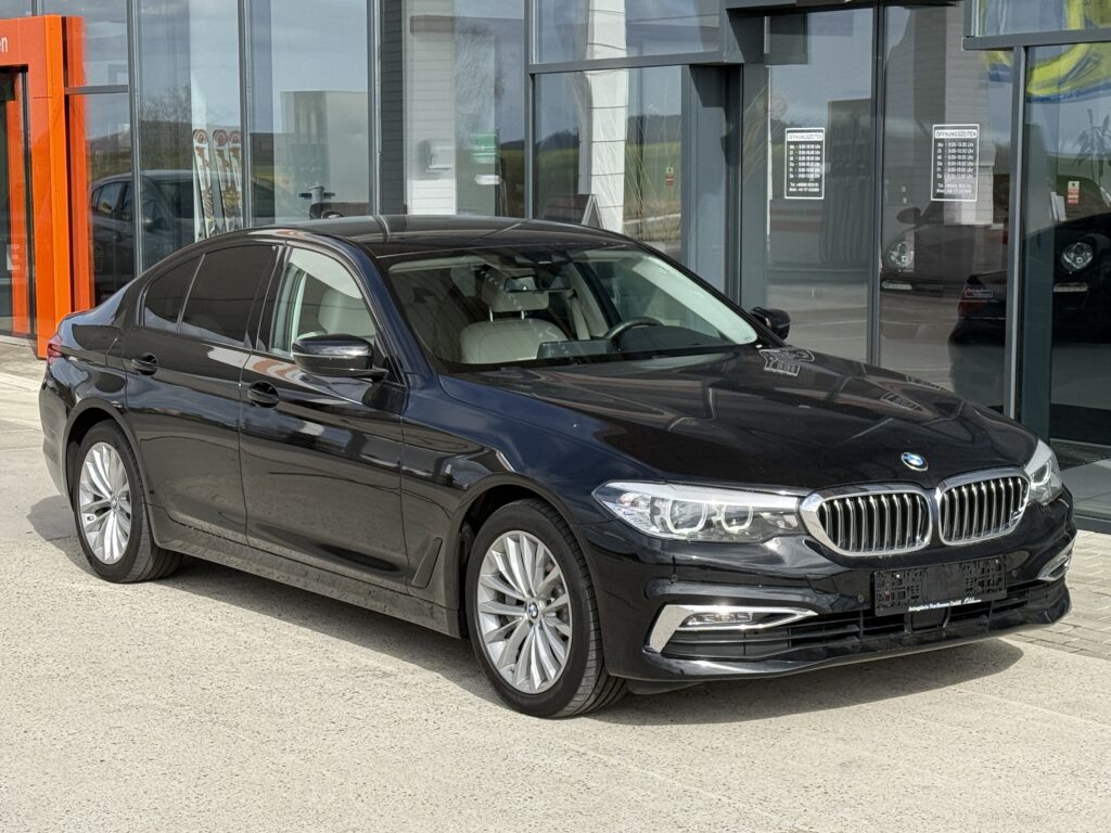 BMW 530 d xDrive Luxury Line HUD/Memory/Vollleder/H&K