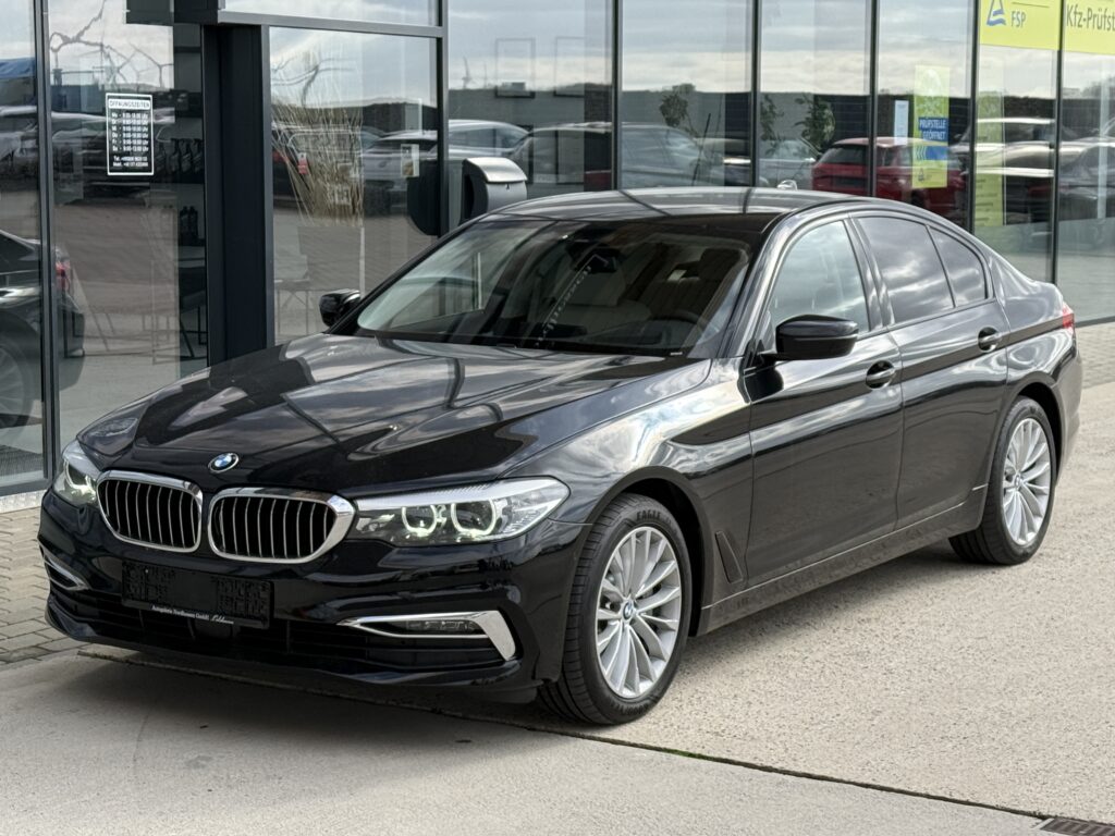 BMW 530 d xDrive Luxury Line HUD/Memory/Vollleder/H&K