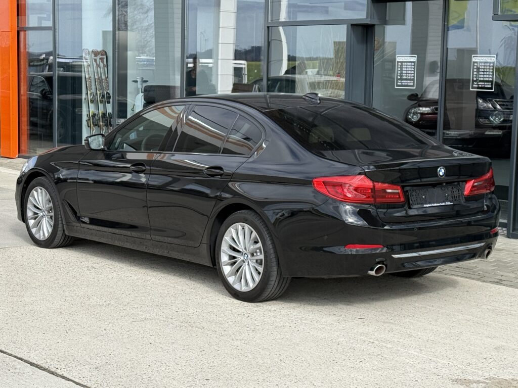 BMW 530 d xDrive Luxury Line HUD/Memory/Vollleder/H&K