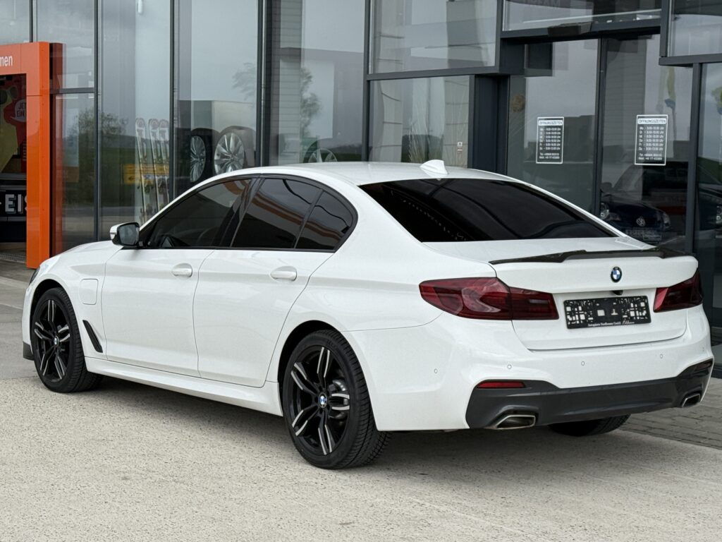 BMW 530 e xDrive M Sport HUD/HarmanKardon/SHZ/LED