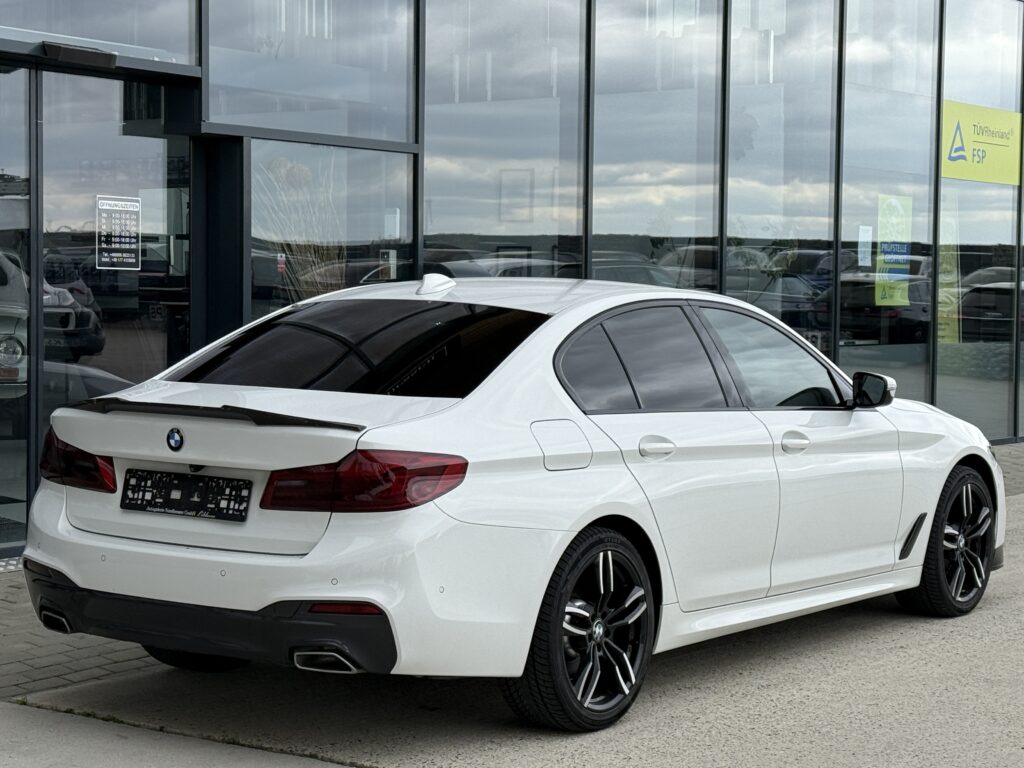 BMW 530 e xDrive M Sport HUD/HarmanKardon/SHZ/LED