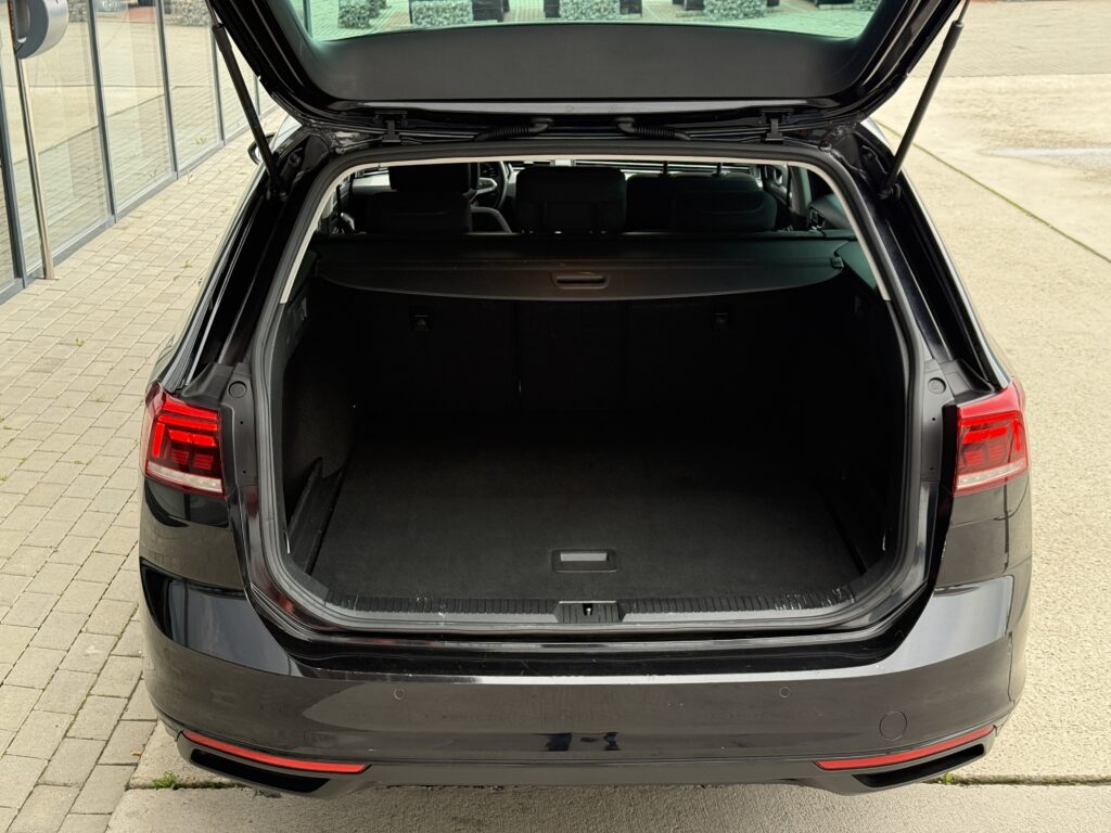 Volkswagen Passat Business Kamera/Massage/ACC/LED