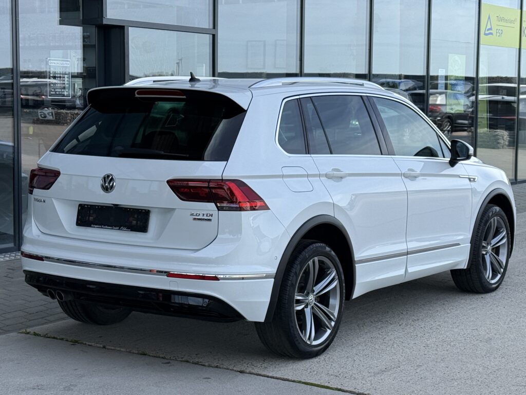 Volkswagen Tiguan Highline 4Motion HUD/Kamera/LKHZ/SHZ/LED