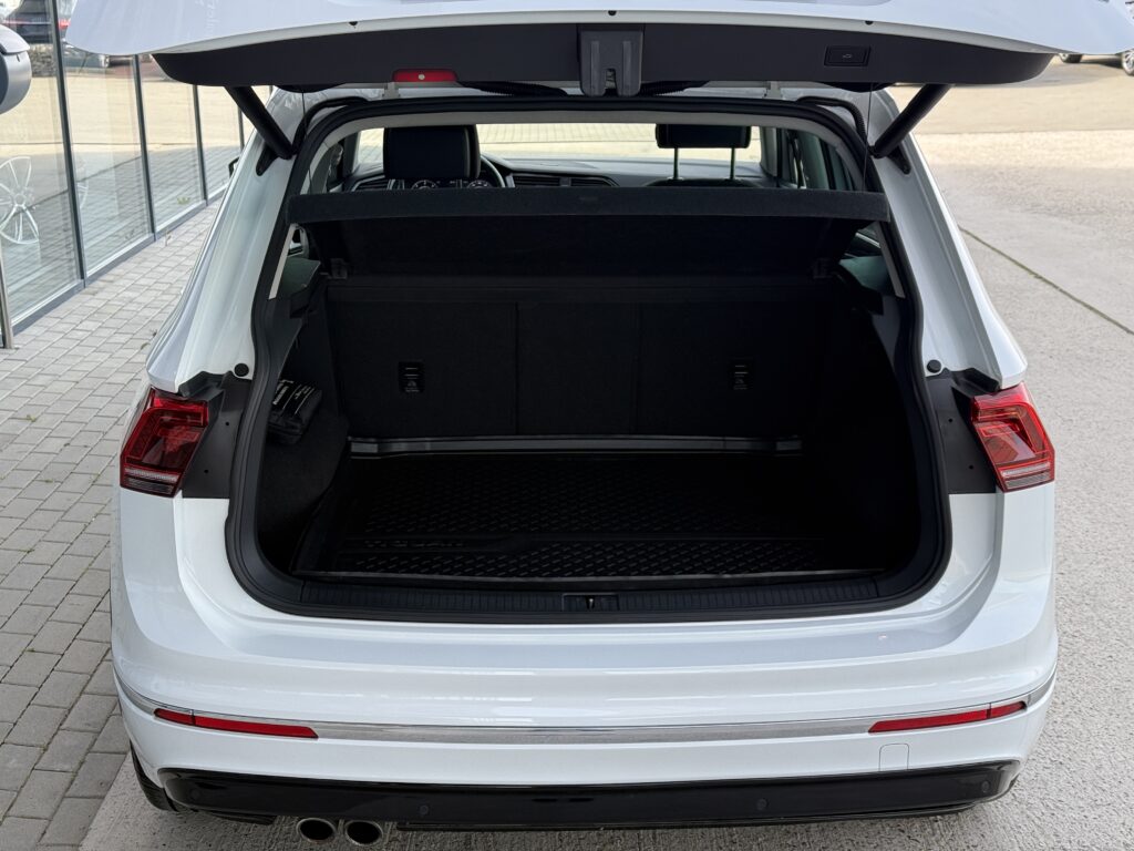 Volkswagen Tiguan Highline 4Motion HUD/Kamera/LKHZ/SHZ/LED