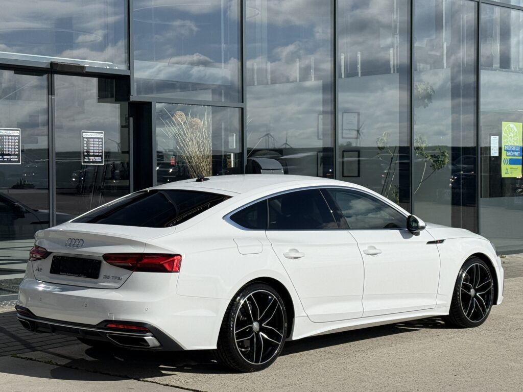 Audi Sportback 35 TFSI S Line/Alcantara/MATRIX
