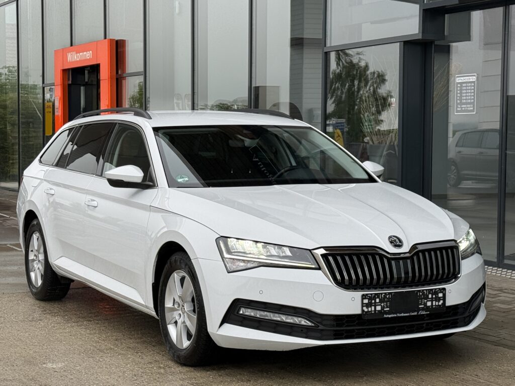 Skoda Superb Ambition Memory/ACC/SHZ/Digital/LED
