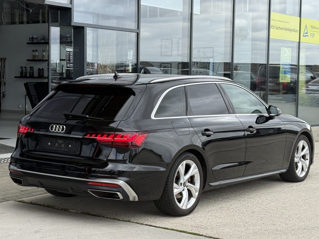 Audi A4 40 TFSI S line Massage/ACC/SHZ/Matrix/Digital